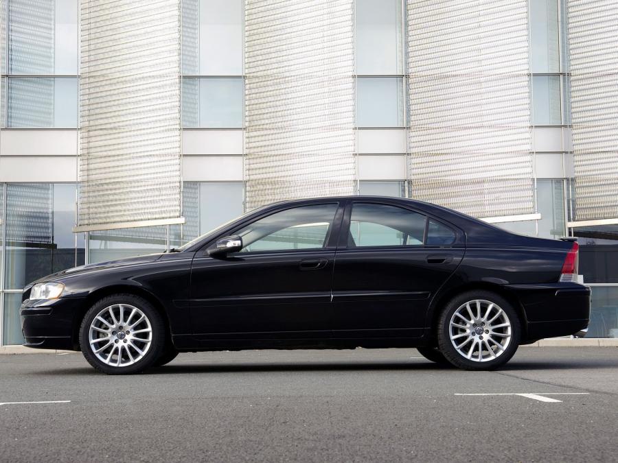  Volvo S60 2007 года  (UK) (фото 5 из 14)
